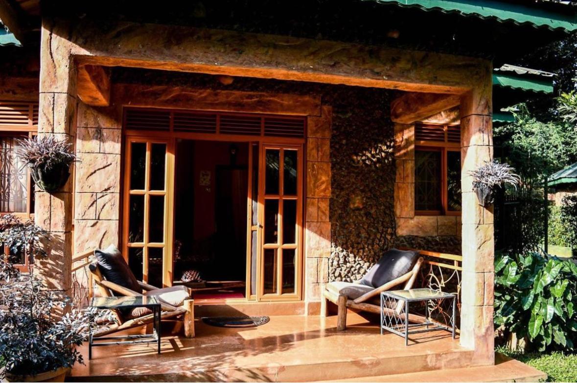 Country Lake Resort Garuga عنتيبي المظهر الخارجي الصورة