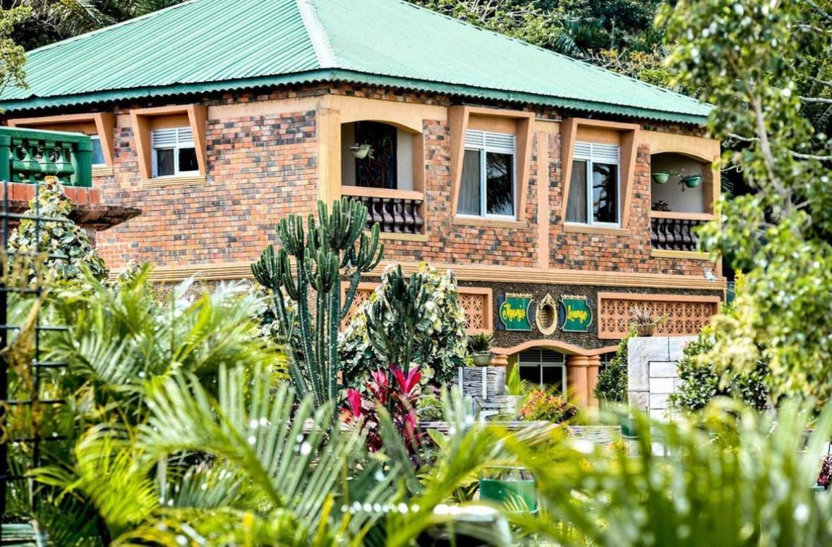 Country Lake Resort Garuga عنتيبي المظهر الخارجي الصورة