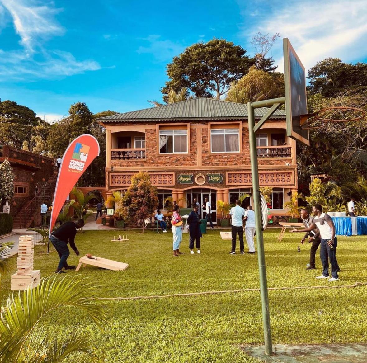 Country Lake Resort Garuga عنتيبي المظهر الخارجي الصورة