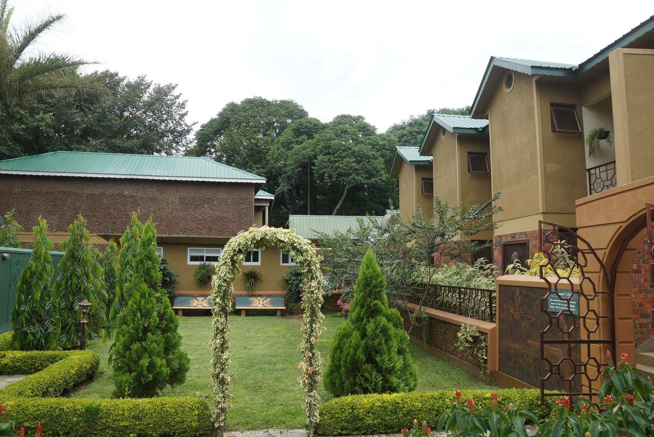 Country Lake Resort Garuga عنتيبي المظهر الخارجي الصورة